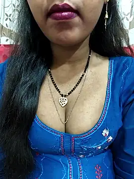 Snapshot of Sharmila-Singh chatting on 05.04.26 Sharmila-Singh online show from 05.04.26