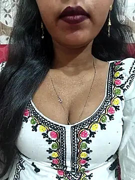 Snapshot of Sharmila-Singh chatting on 05.17.26 Sharmila-Singh online show from 05.17.26
