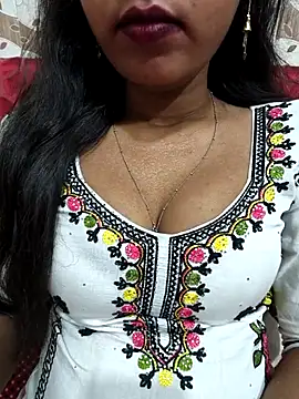 Snapshot of Sharmila-Singh chatting on 05.17.26 Sharmila-Singh online show from 05.17.26