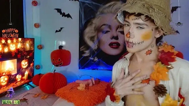 maxiy 001 online show from 10.14.25