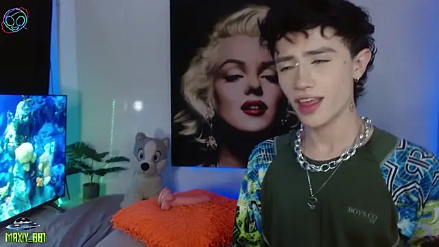 maxiy 001 online show from 11.27.25