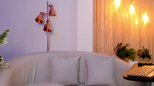 AriRobert  online show from 09.15.25