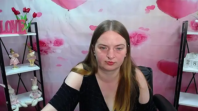 Snapshot of FreyaDak chatting on 05.28.26 FreyaDak online show from 05.28.26