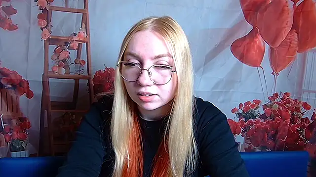 Snapshot of BeatriceFly chatting on 02.19.26 BeatriceFly online show from 02.19.26