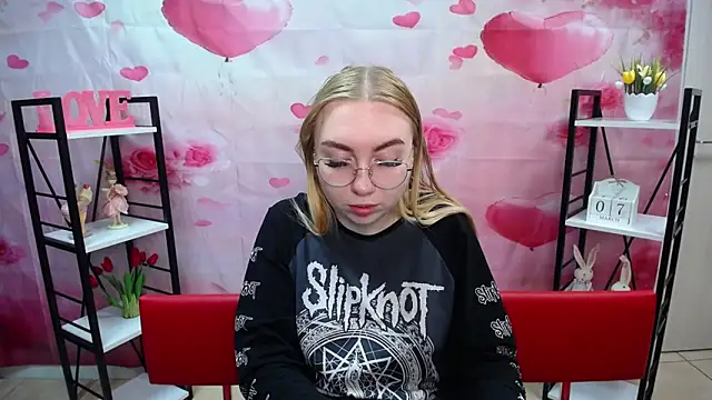 Snapshot of BeatriceFly chatting on 03.07.26 BeatriceFly online show from 03.07.26