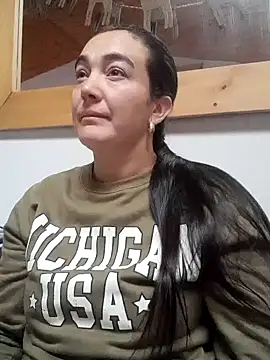 skayhot  online show from 12.11.24