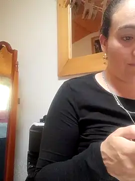 skayhot  online show from 12.12.24