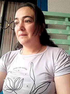 skayhot  online show from 12.16.24