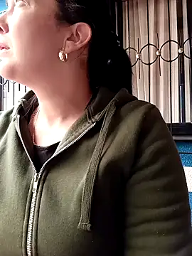 skayhot  online show from 02.10.25