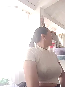 skayhot  online show from 02.26.25