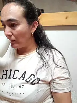 skayhot  online show from 11.14.25