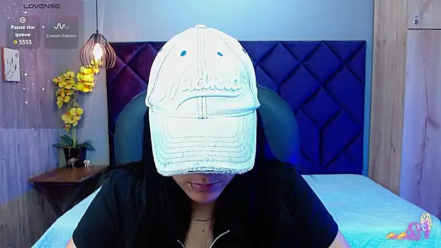 Snapshot of miichael_black chatting on 02.10.25 miichael black online show from 02.10.25