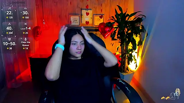 Snapshot of miichael_black chatting on 02.13.25 miichael black online show from 02.13.25