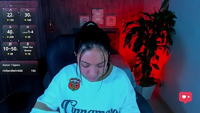 Snapshot of miichael_black chatting on 02.28.25 miichael black online show from 02.28.25