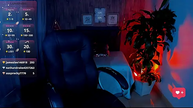 Snapshot of miichael_black chatting on 03.08.25 miichael black online show from 03.08.25