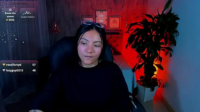 Snapshot of miichael_black chatting on 03.15.25 miichael black online show from 03.15.25