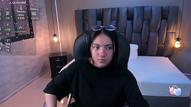 Snapshot of miichael_black chatting on 03.16.25 miichael black online show from 03.16.25