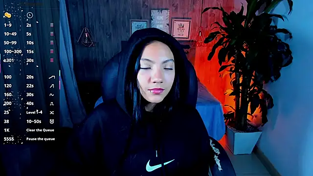 Snapshot of miichael_black chatting on 09.19.25 miichael black online show from 09.19.25