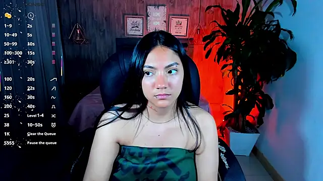 Snapshot of miichael_black chatting on 09.26.25 miichael black online show from 09.26.25