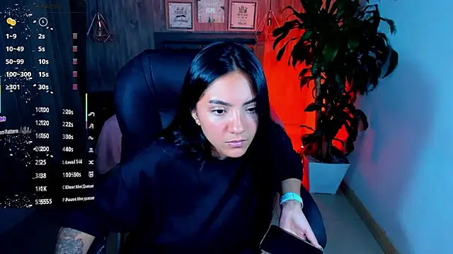 Snapshot of miichael_black chatting on 09.28.25 miichael black online show from 09.28.25