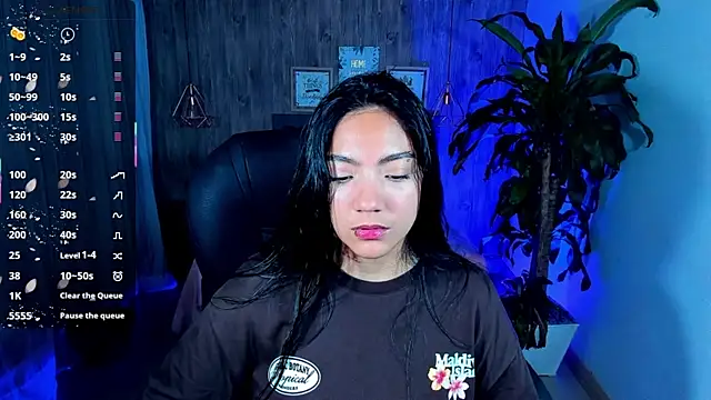 Snapshot of miichael_black chatting on 10.01.25 miichael black online show from 10.01.25