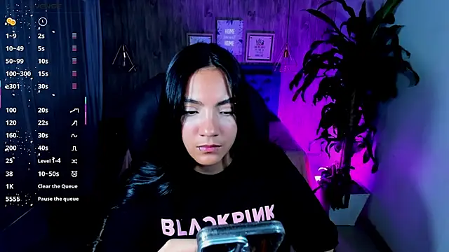 Snapshot of miichael_black chatting on 10.03.25 miichael black online show from 10.03.25