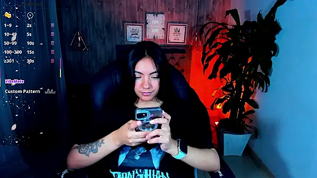 Snapshot of miichael_black chatting on 10.12.25 miichael black online show from 10.12.25