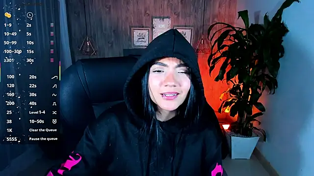 Snapshot of miichael_black chatting on 10.15.25 miichael black online show from 10.15.25