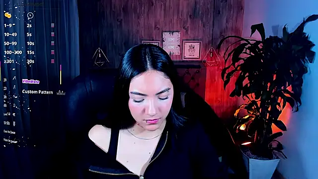 Snapshot of miichael_black chatting on 10.29.25 miichael black online show from 10.29.25