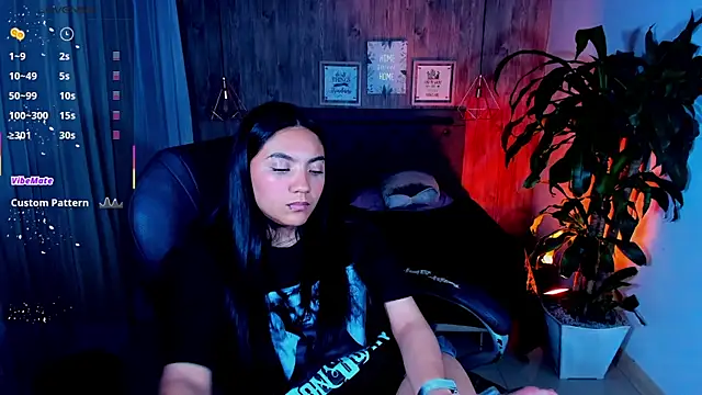 Snapshot of miichael_black chatting on 11.08.25 miichael black online show from 11.08.25