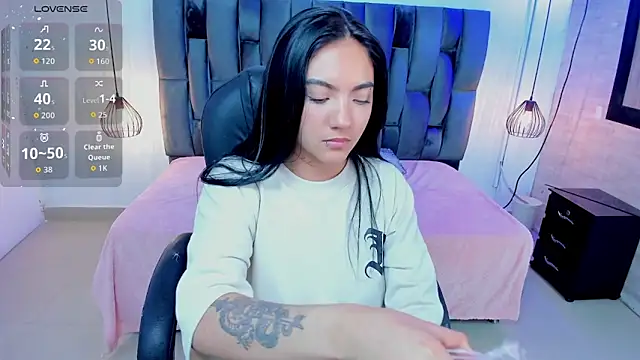 Snapshot of miichael_black chatting on 11.19.25 miichael black online show from 11.19.25