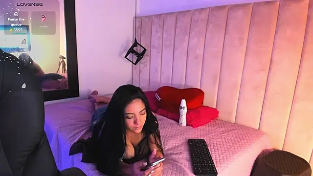 Snapshot of miichael_black chatting on 11.21.25 miichael black online show from 11.21.25