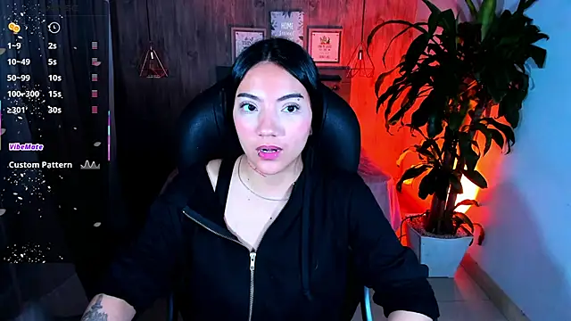 Snapshot of miichael_black chatting on 12.18.25 miichael black online show from 12.18.25