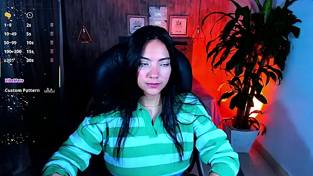 Snapshot of miichael_black chatting on 12.19.25 miichael black online show from 12.19.25