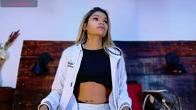 Snapshot of Celeste_sanz chatting on 02.17.26 Celeste sanz online show from 02.17.26