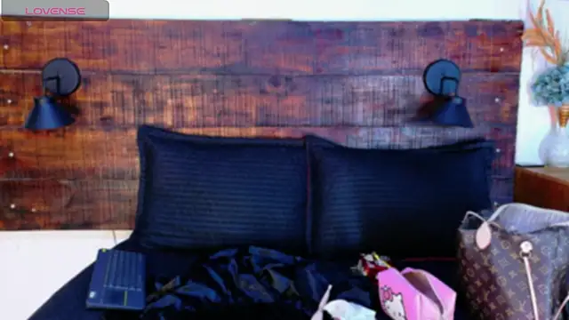 Snapshot of Celeste_sanz chatting on 02.18.26 Celeste sanz online show from 02.18.26