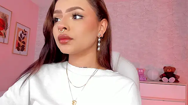 DahianaWalcott online show from 01.13.25