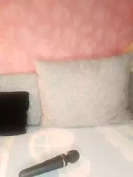 Cat Sharisa online show from 02.11.25