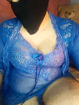 Cat Sharisa online show from 02.13.25