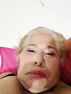 girl amada online show from 09.29.25