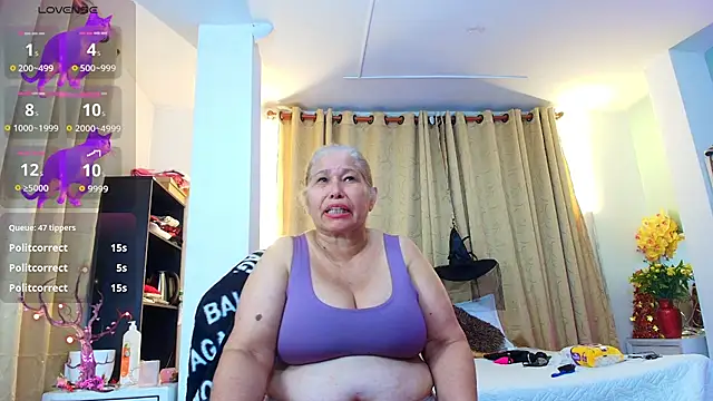 girl amada online show from 10.18.25