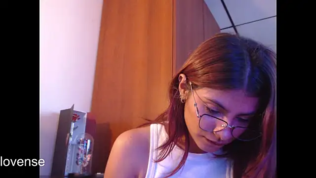Snapshot of hanna_beili chatting on 07.14.26 hanna beili online show from 07.14.26