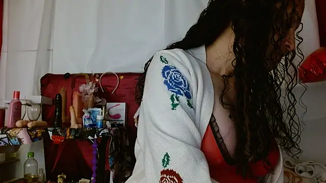 Tita Madurita online show from 02.22.25