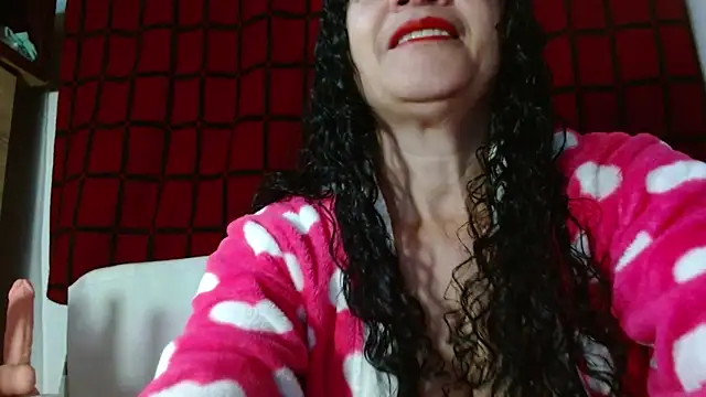 Snapshot of Tita_Madurita chatting on 06.11.26 Tita Madurita online show from 06.11.26