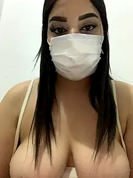 Snapshot of Miss-Soka chatting on 11.29.25 Miss-Soka online show from 11.29.25