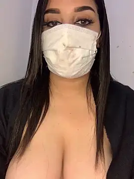 Snapshot of Miss-Soka chatting on 12.17.25 Miss-Soka online show from 12.17.25