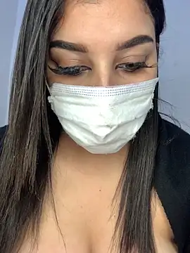 Snapshot of Miss-Soka chatting on 12.18.25 Miss-Soka online show from 12.18.25