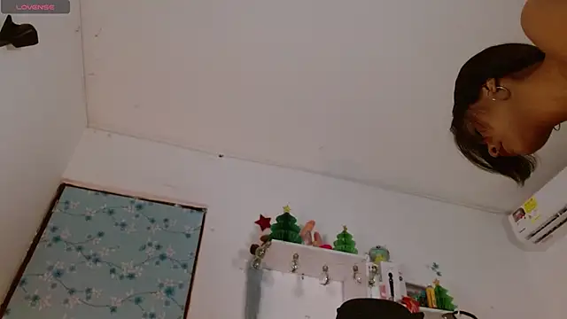 Snapshot of miss_valery2 chatting on 03.02.25 miss valery2 online show from 03.02.25