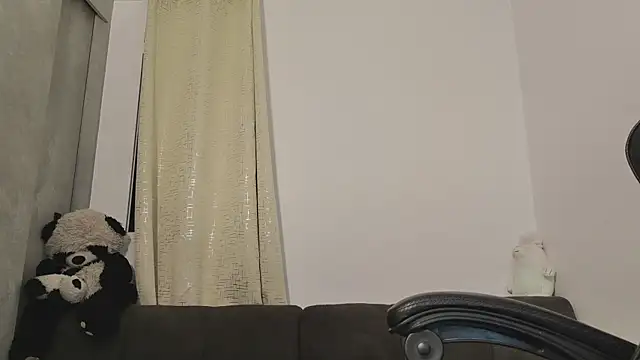 Snapshot of miss_valery2 chatting on 06.12.26 miss valery2 online show from 06.12.26