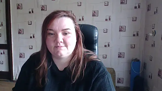 Snapshot of TasyaBigTTs chatting on 04.15.26 TasyaBigTTs online show from 04.15.26